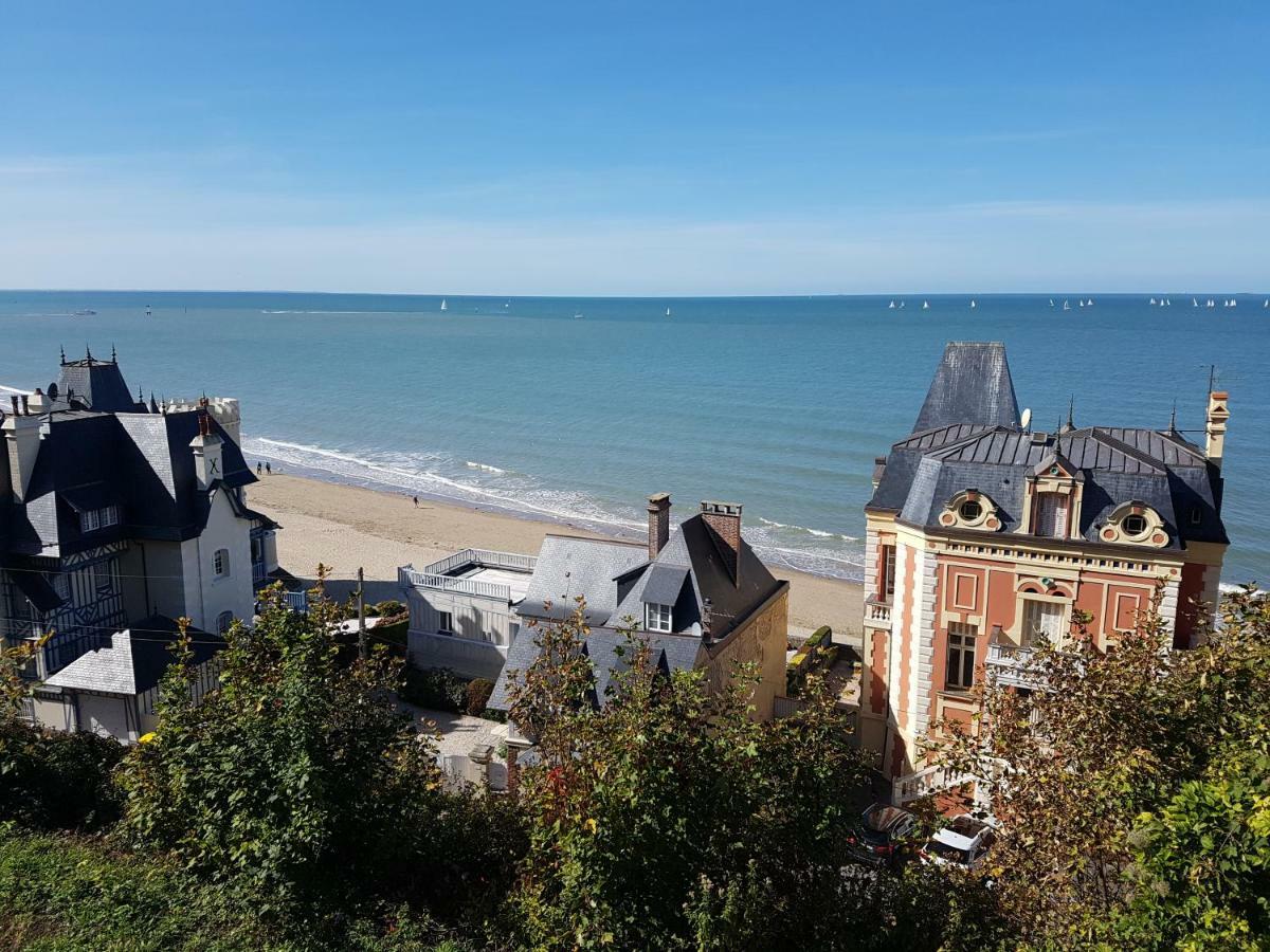 Appartement Duplex 50 m2 au pied des planches à Trouville-sur-Mer Extérieur photo